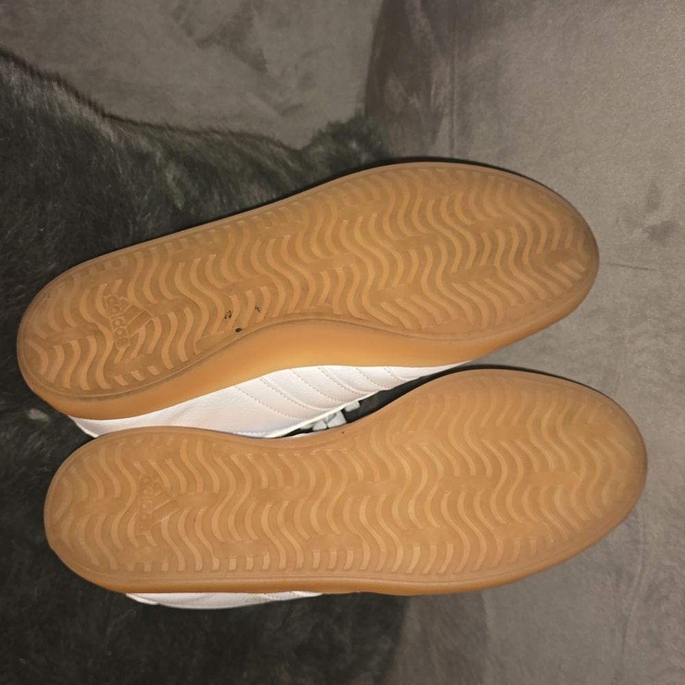 adidas Women’s White Sneakers with Gum Sole - Picture 5 of 7